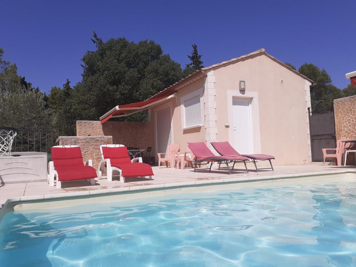 La Clastre Location D'Un Studio Avec Piscine Et Clim Pres D'Uzes Bourdic Exterior photo